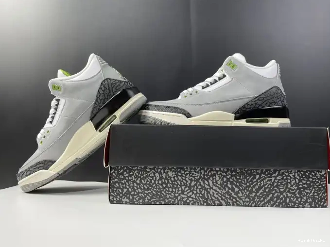 Chlorophyll 3 Air Retro 136064-006 Jordan 0428
